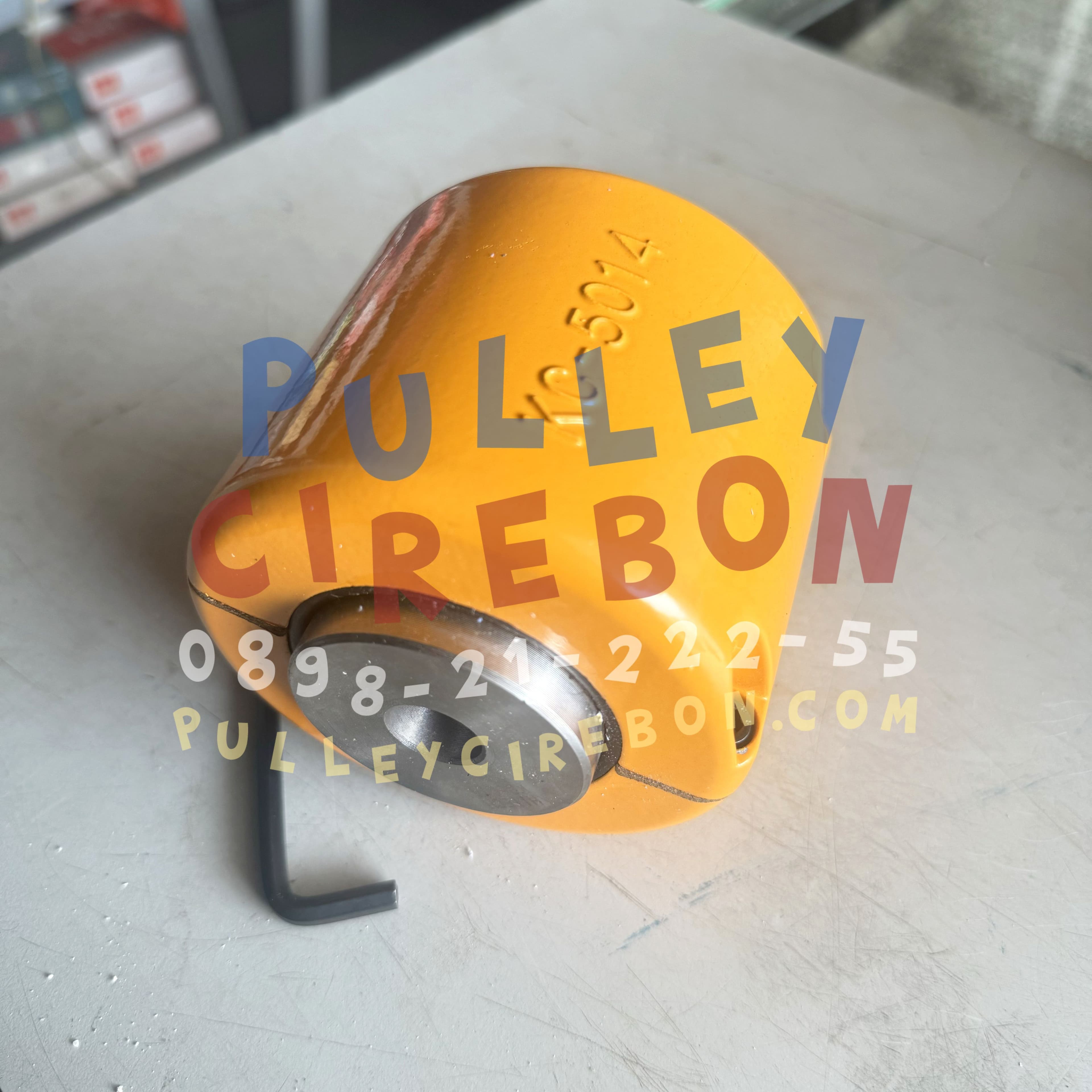 Contoh coupling untuk mesin industri